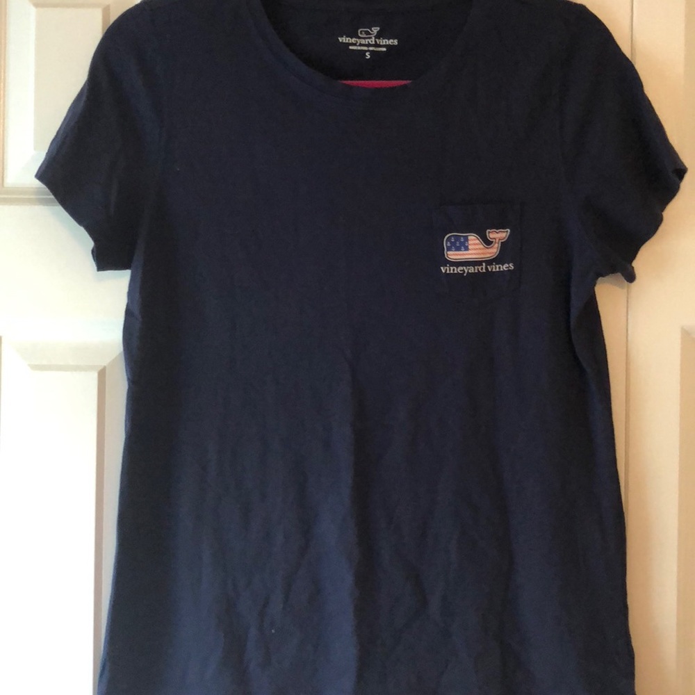 Vineyard vines t-shirt